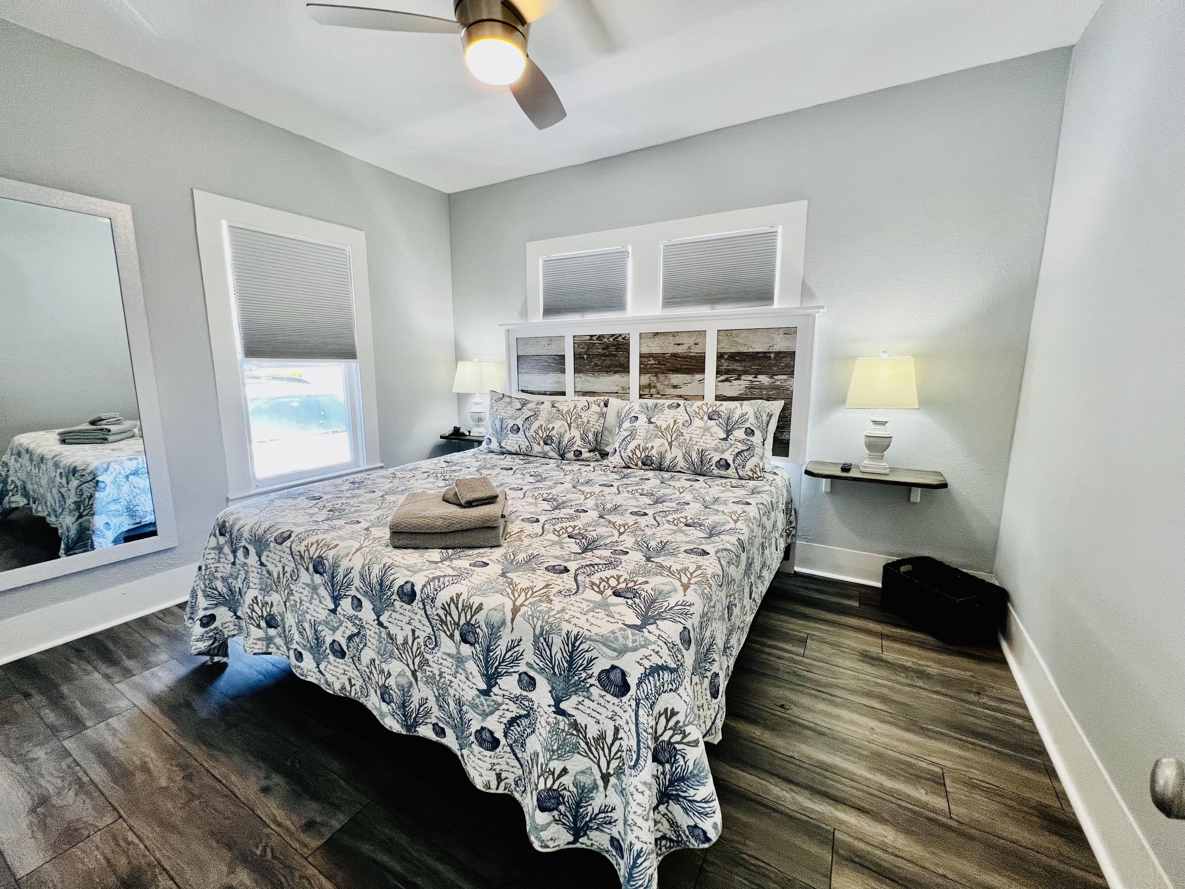 2 slaapkamers, een strijkplank/strijkijzer, gratis wifi, beddengoed