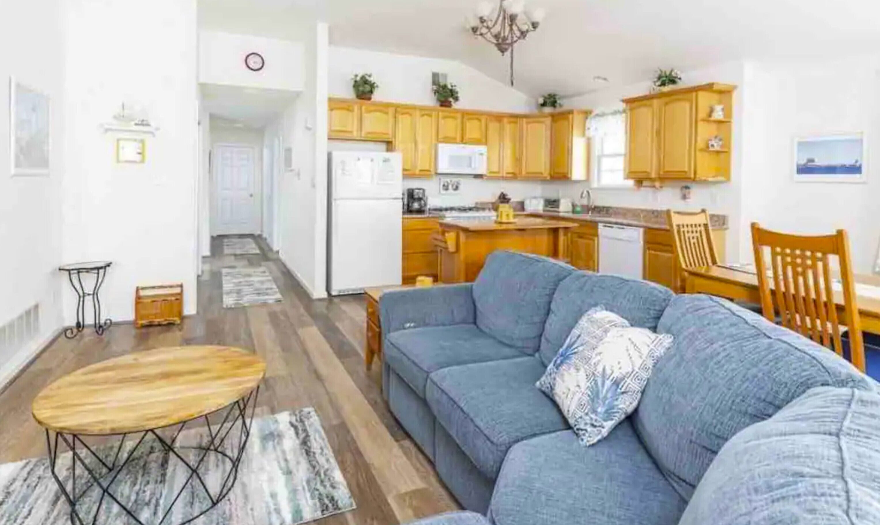 Gorgeous Condo 1 Block to the Beach and Boardwalk