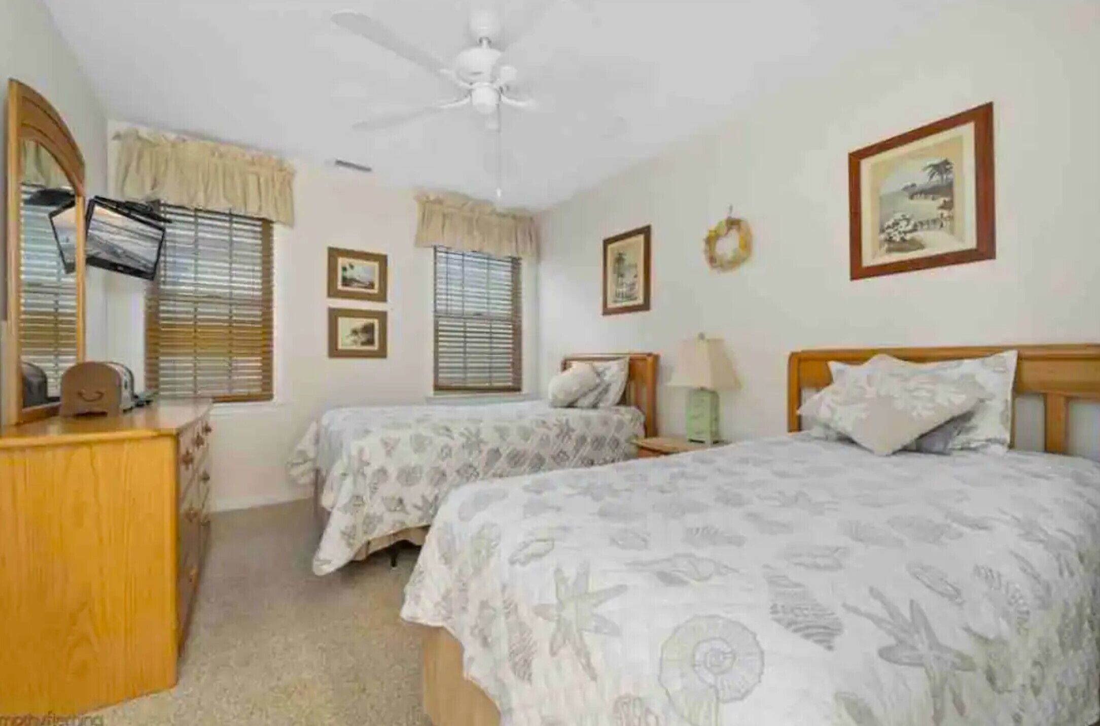 Gorgeous Condo 1 Block to the Beach and Boardwalk