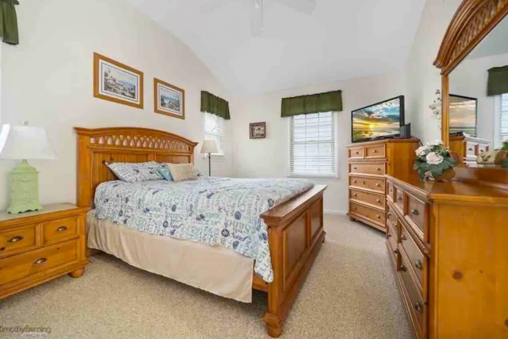 Gorgeous Condo 1 Block to the Beach and Boardwalk