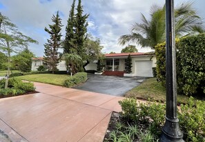 Exterior - Prime Gables Location! Remodeled House w/ large patio (Coral Gables)