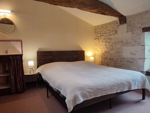 4 soveværelser, strygejern/strygebræt, Wi-Fi (tillægsgebyr), sengetøj