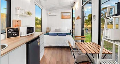 Avondale Heights by Tiny Away