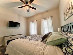 2 habitaciones, tabla de planchar con plancha, wifi y ropa de cama