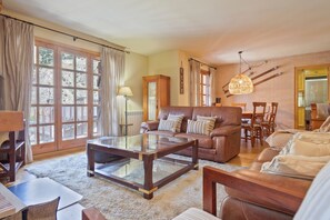 TV, fireplace - Luderna - D1 Seig de Canillo - Andorra (Canillo)