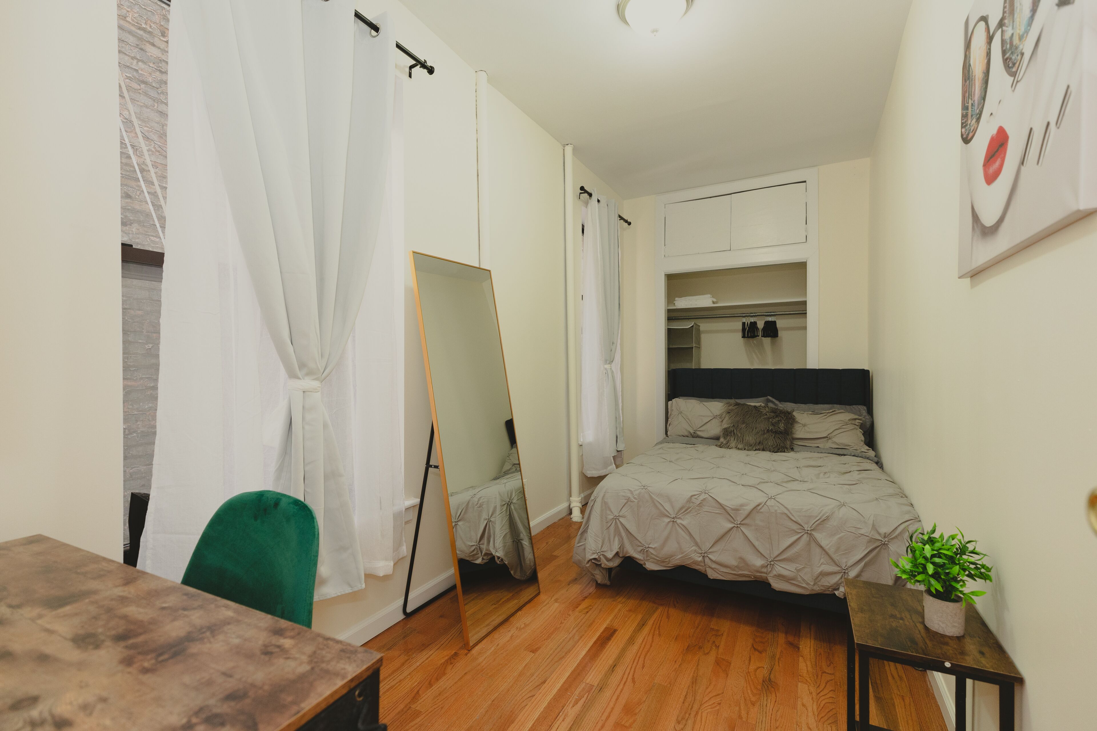 2 多间卧室、WiFi