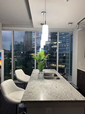 Interior - Panoramic BuckheadViews (Atlanta)