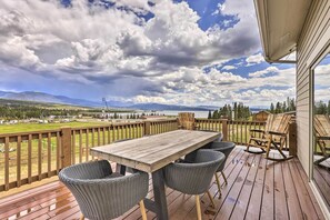 Outdoor dining - Game Room & Hot Tub: Luxe Grand Lake Retreat! (Grand Lake)