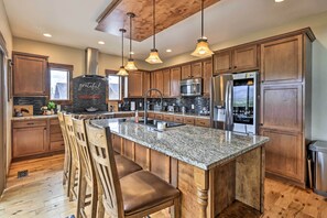 Fridge, microwave, stovetop, dishwasher - Game Room & Hot Tub: Luxe Grand Lake Retreat! (Grand Lake)