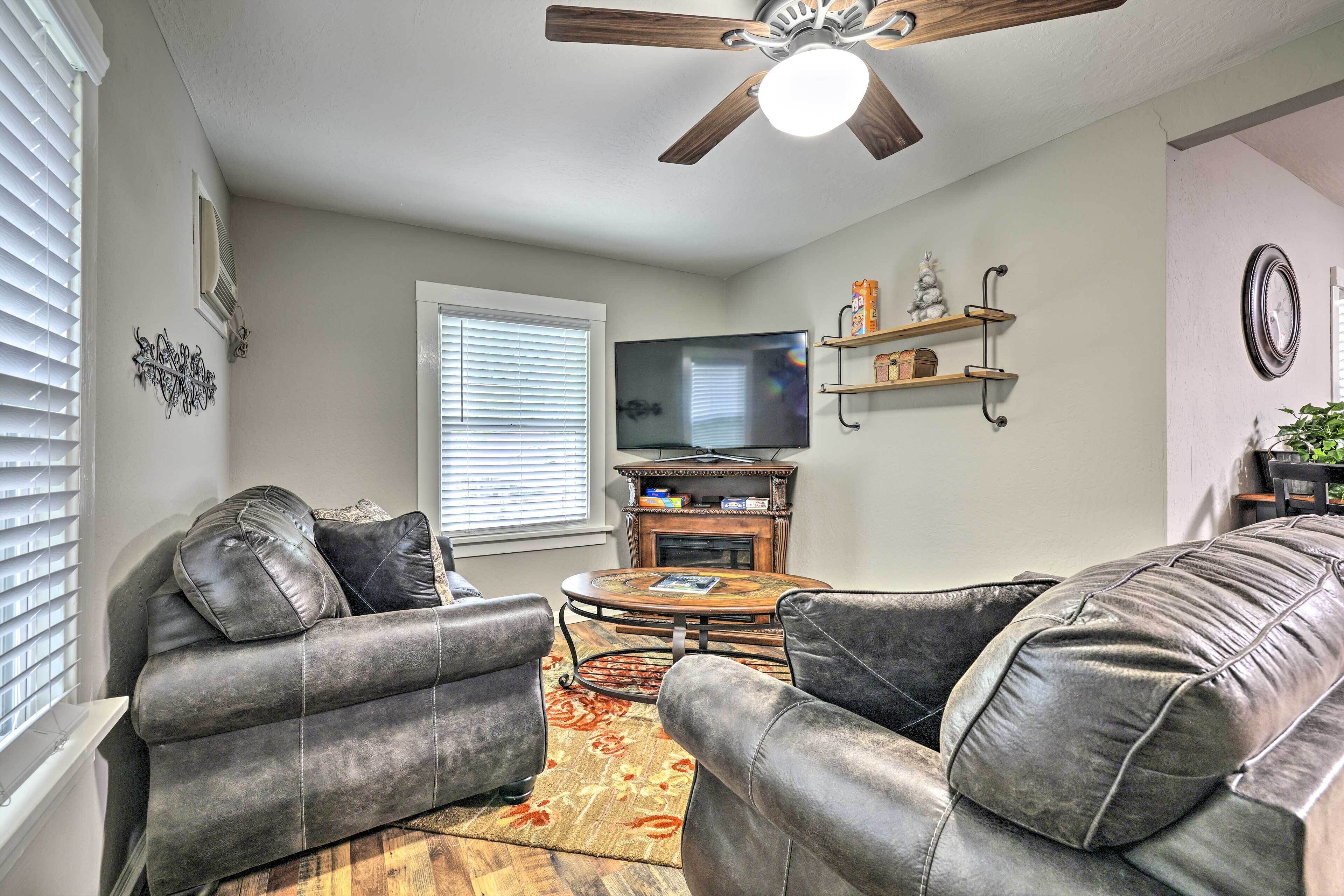 Peaceful California Home: Walk to Dtwn Sanora