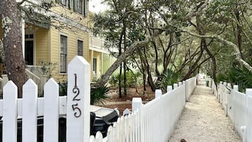 Enceinte de lâhĂ©bergement