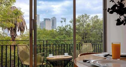 Capitalia | Discover Top CDMX: Stay w/ Gym + Bikes