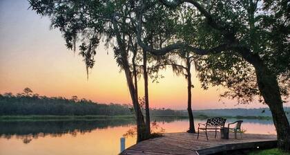 Cooper Basin River House - 30 mins to beaches