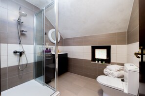 Vila, Beberapa Tempat Tidur | Kamar mandi | Shower, pengering rambut,  dan handuk