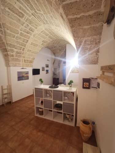 San Pietro Vernotico, typical Apulian house, complete apartment, garden...