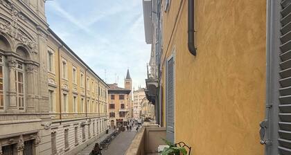 The Violet of Parma//Del Ducato