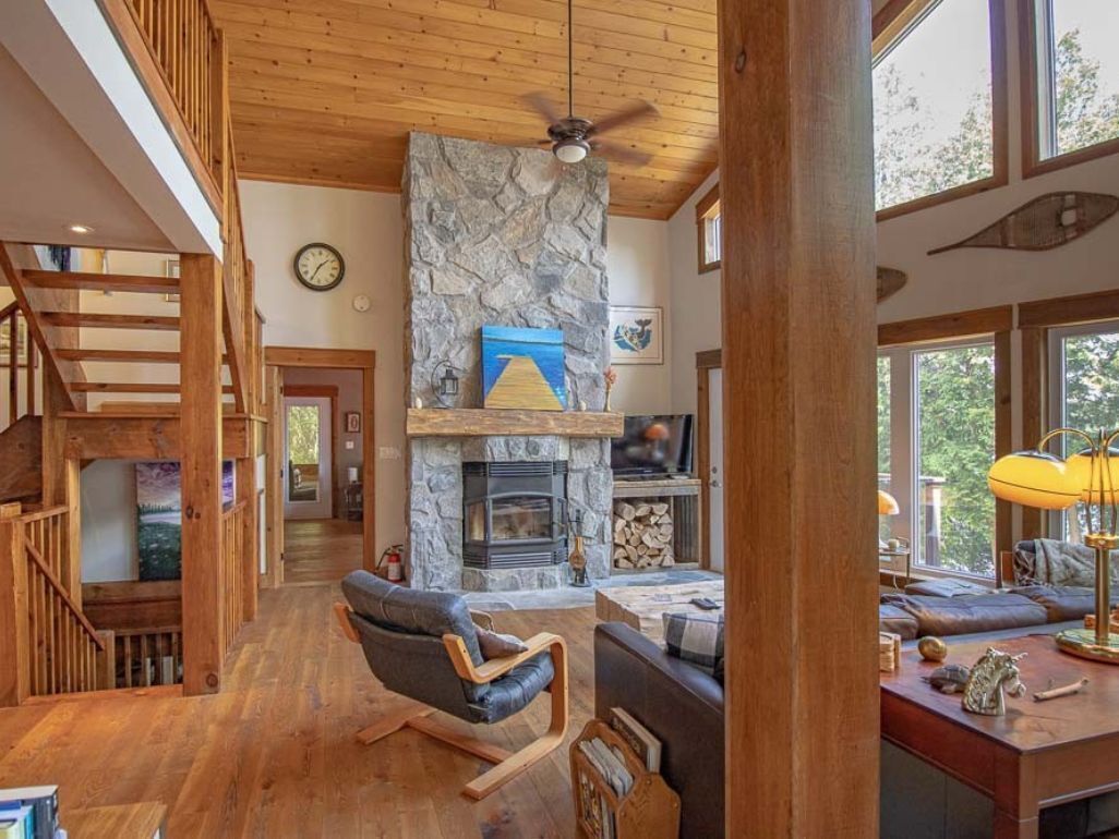 Belmont Lake Life - Stunning Waterfront Cottage w/ AC, WiFi, 6 kayaks, Canoe