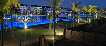 The Crystal Lagoon View (The Blyde)