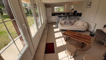 Télévision, cheminée