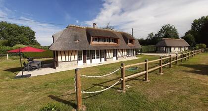 ChaumiÚres entiÚrement rénovées entre Honfleur et Pont Audemer