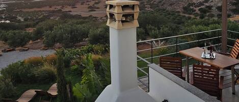 تناول الطعام بالخارج