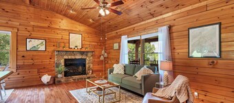 This Beautiful Cabin with Mountain views is the Perfect getaway!