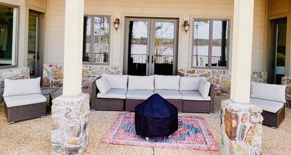 Gorgeous Views Spacious Lakefront Multifamily Fun