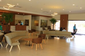 Lobby - PRAIAS DO LAGO ECO RESORT - ACHEI FÉRIAS (Caldas Novas)