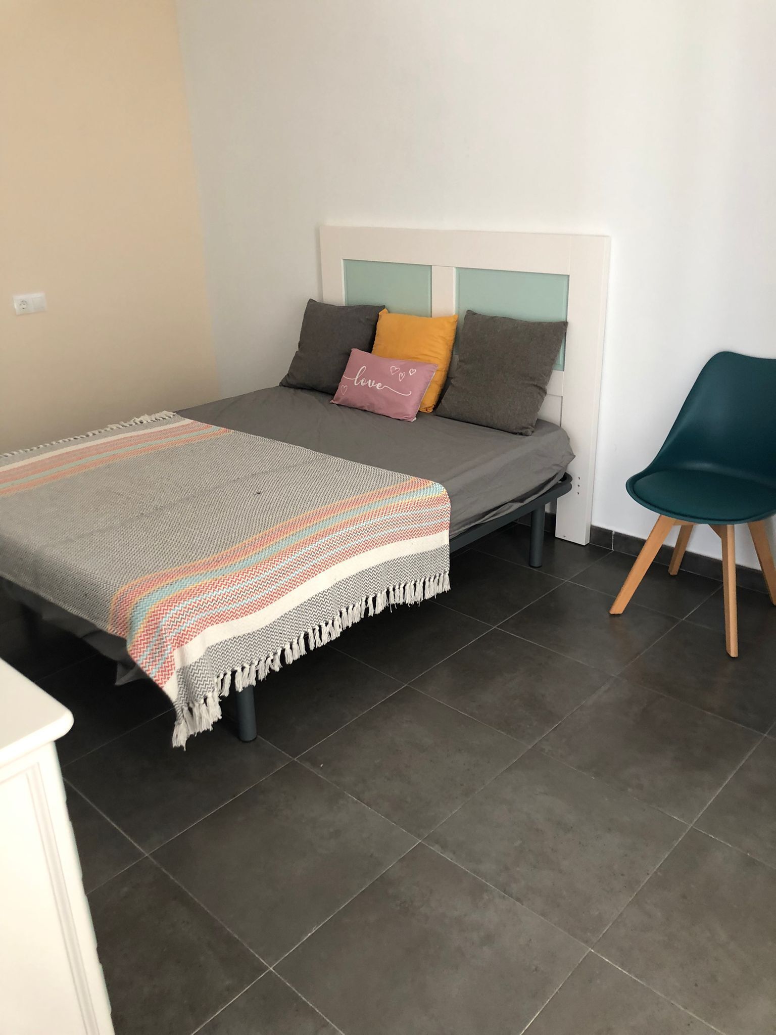 Bright apartment in front of the sea