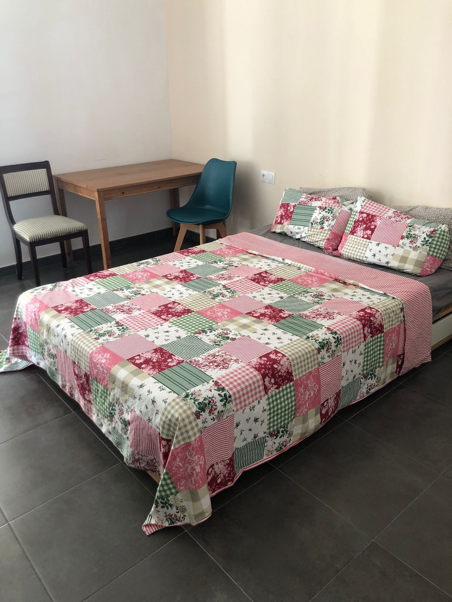 Bright apartment in front of the sea