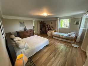 4 bedrooms, desk, iron/ironing board, travel crib - Villa in Mouans Sartoux town center on 30000m2 park (Mouans Sartoux)