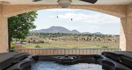 🌄3800ft Modern Retreat ♨️Hot Tub♨️ Pool Table🧳Sleeps 18🌄Mtn Views