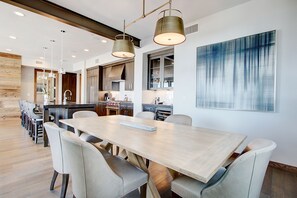 Dining - Resort Three Bedroom Suite by RedAwning (Park City)