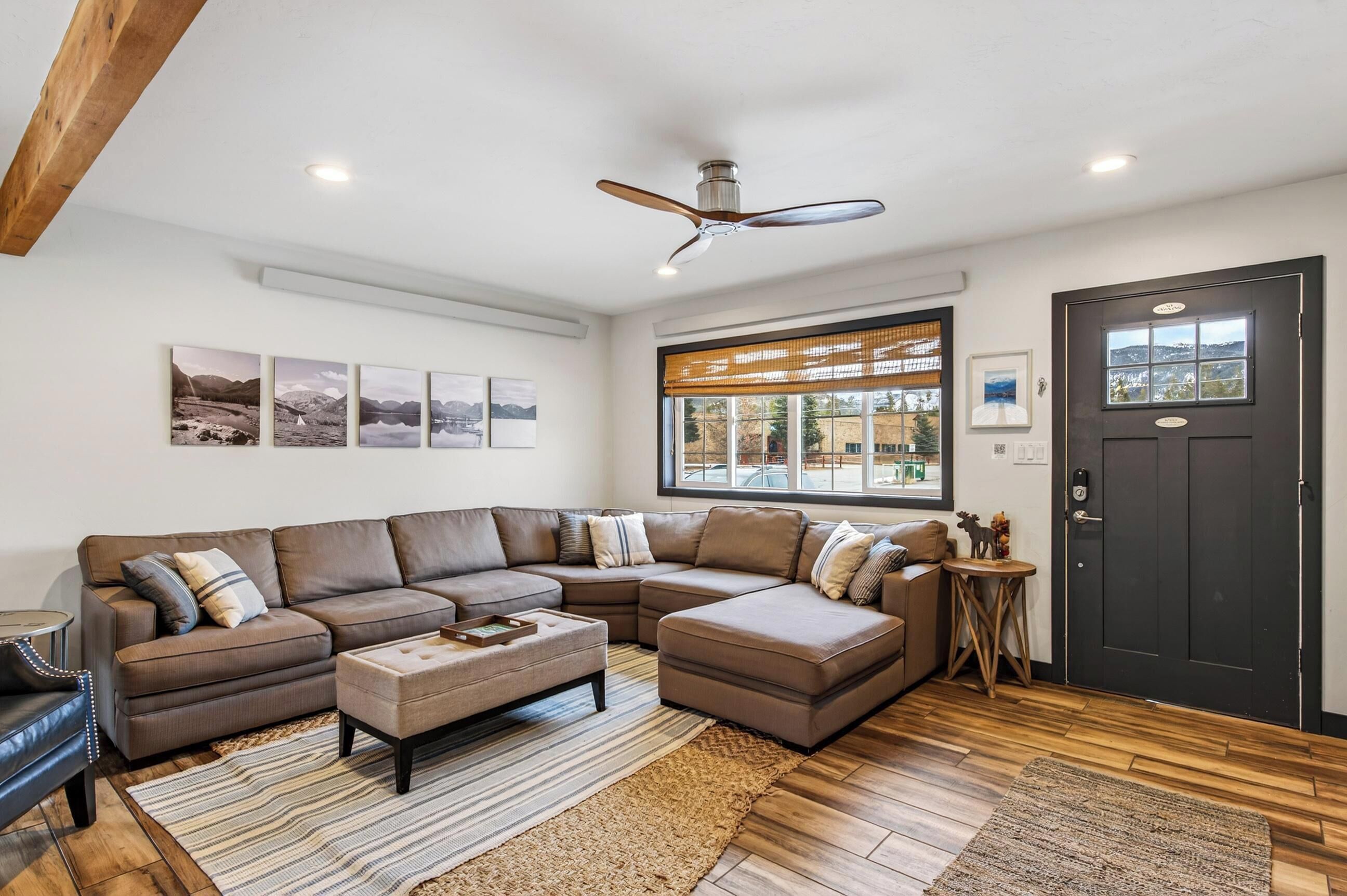 智能電視、電子遊戲、DVD 播放機、影像庫