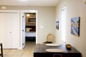 1 Schlafzimmer, Schreibtisch, Bügeleisen/Bügelbrett, kostenloses WLAN