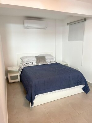 1 bedroom, desk, free WiFi, bed sheets