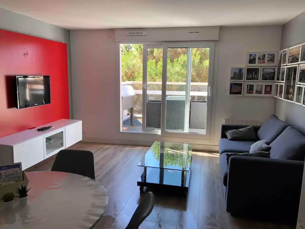 Family apartment near beach and shops