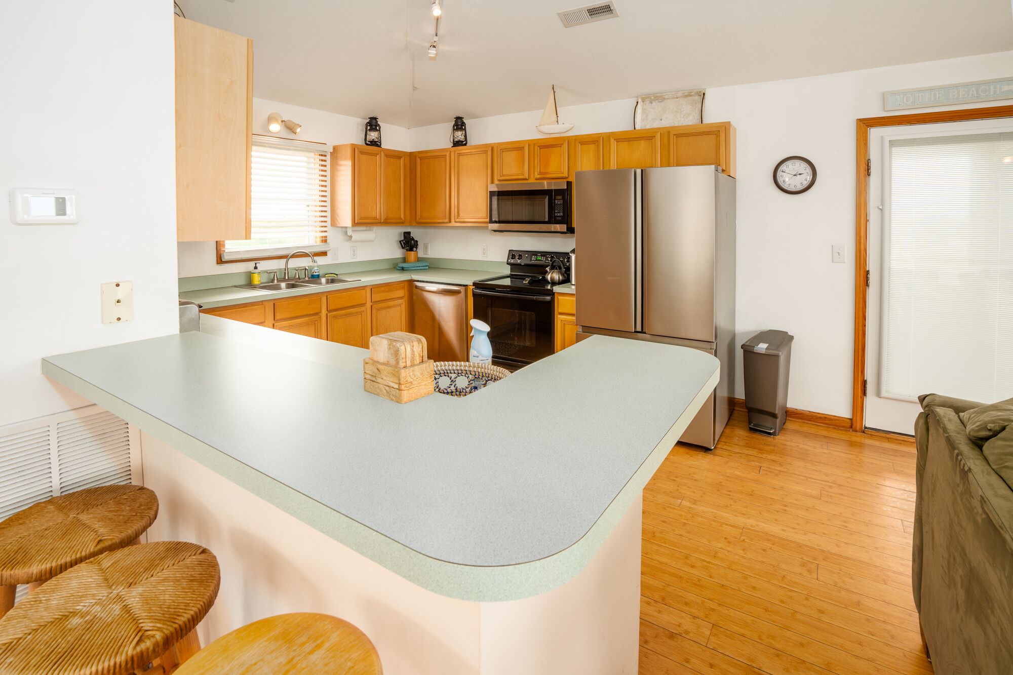 Tranquil Corolla beach cottage with phenomenal ocean views!