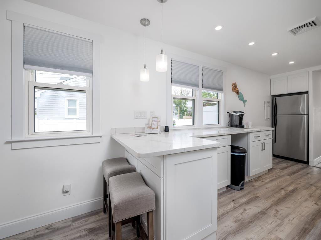 Newly Renovated Bayside Rental! Just steps away from the beach!!!