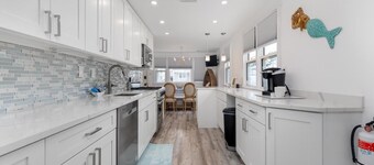 Newly Renovated Bayside Rental! Just steps away from the beach!!!