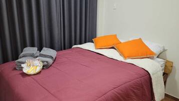 4 camere, una scrivania, ferro/asse da stiro, Wi-Fi