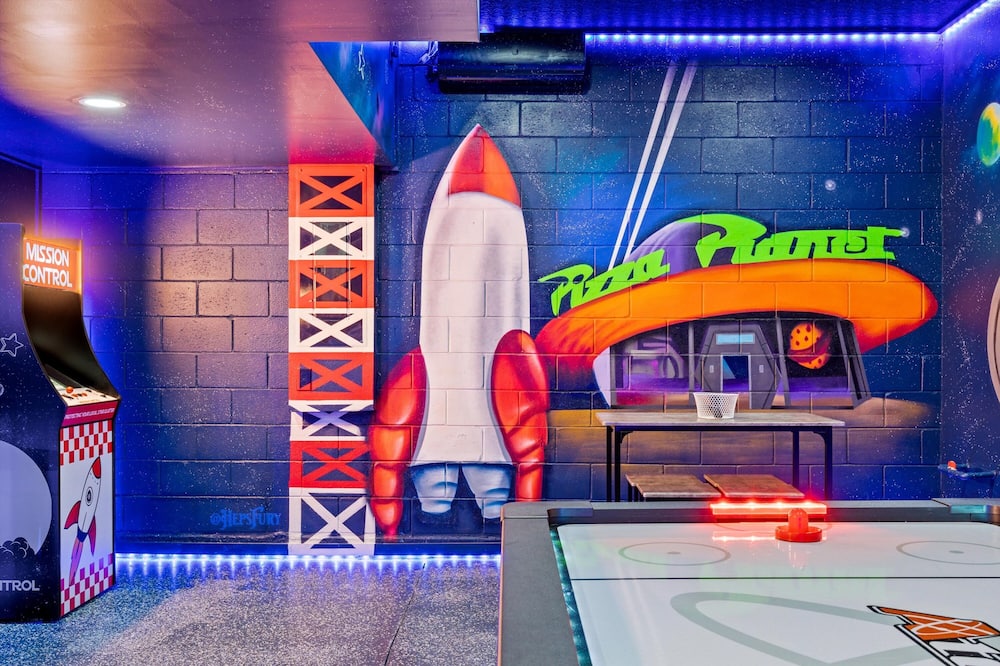 Family Friendly Luxury Themed Villa: Pool, Scavenger Hunt, & Arcade!