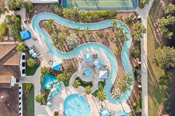 室外游泳池，恒温泳池