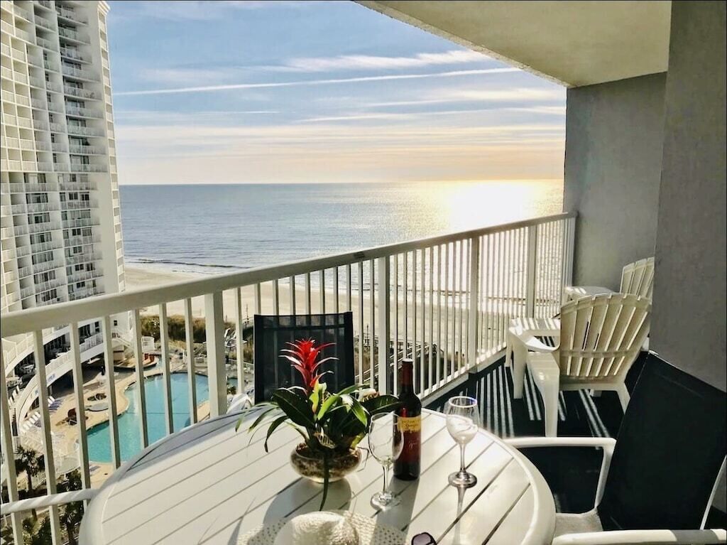 "Sol Solution" 2 bed/2 bath Condo in Seawatch 