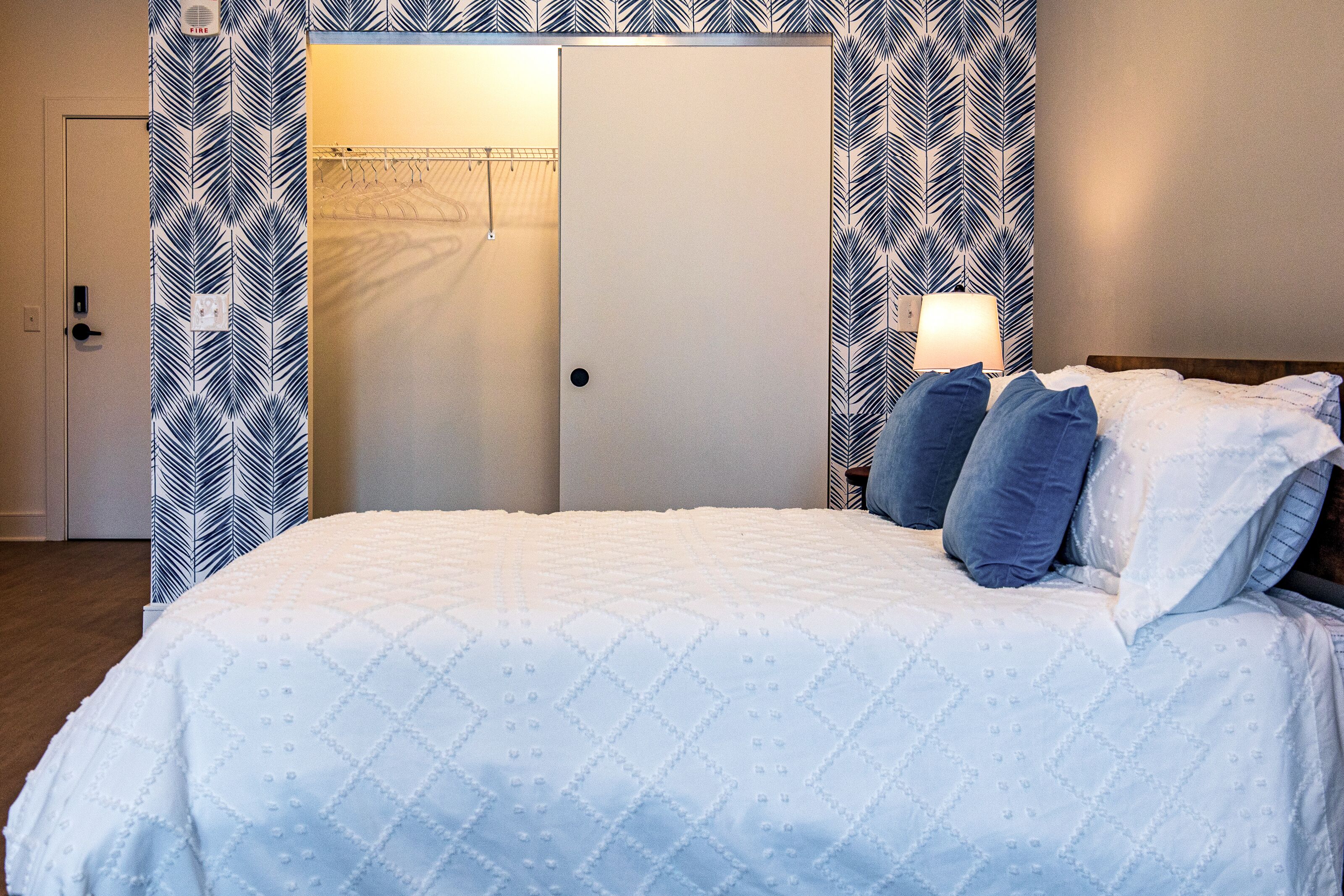 NEW! OTR ESCAPE!! FREE PARKING!