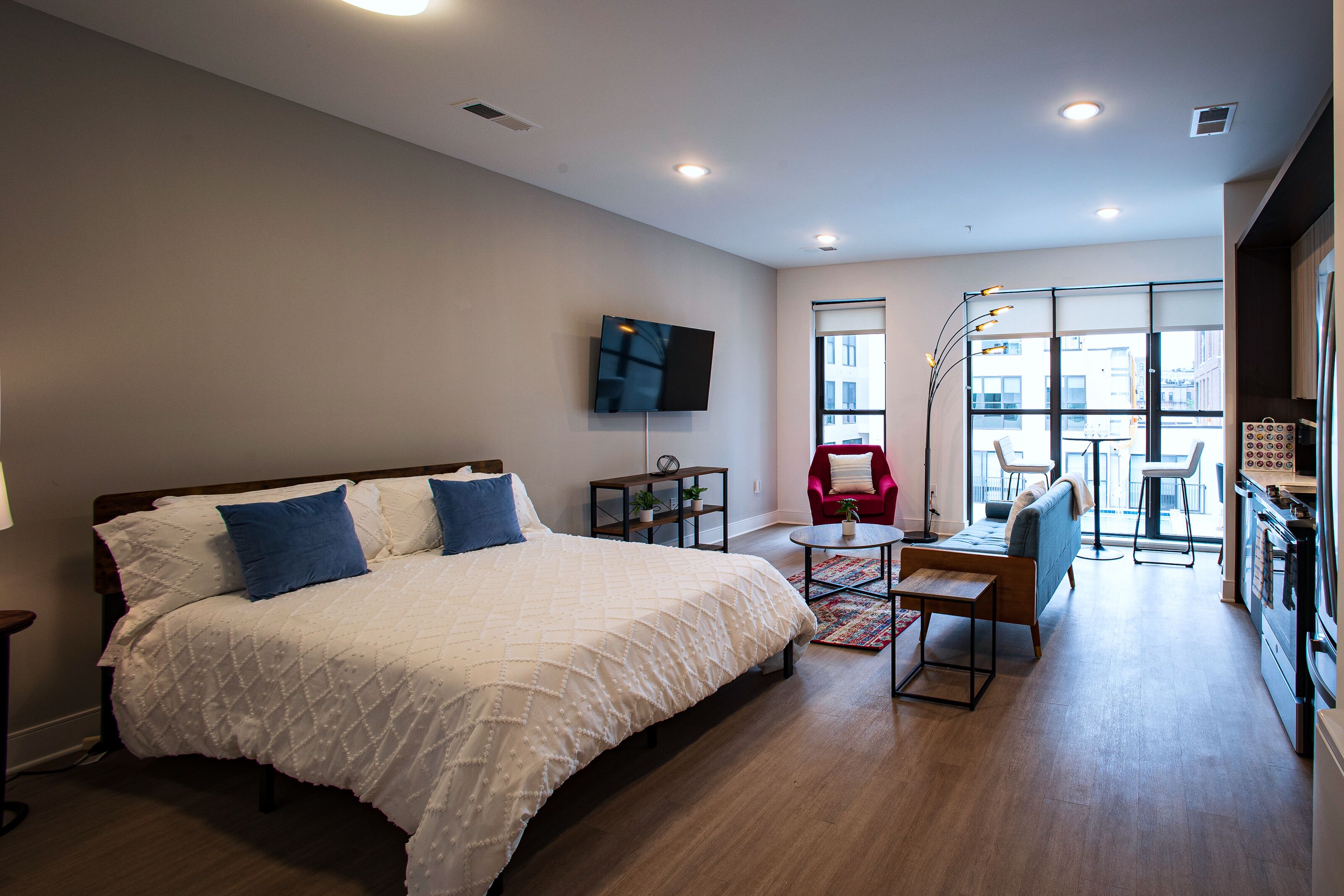 NEW! OTR ESCAPE!! FREE PARKING!