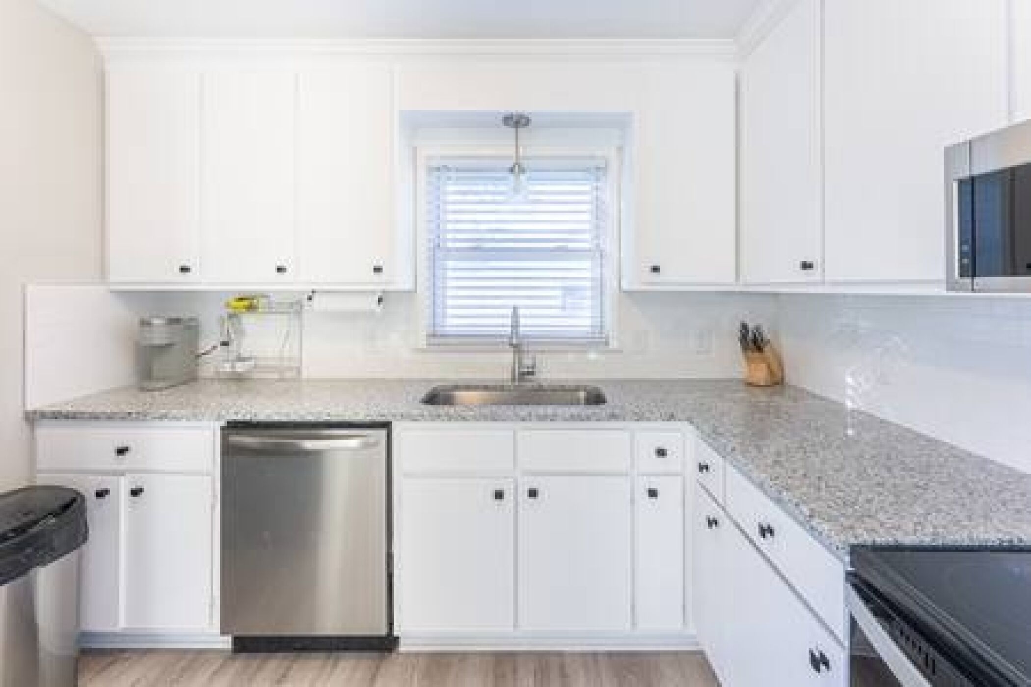 The Blue Fox - Exquisite 4BR House in N. Durham