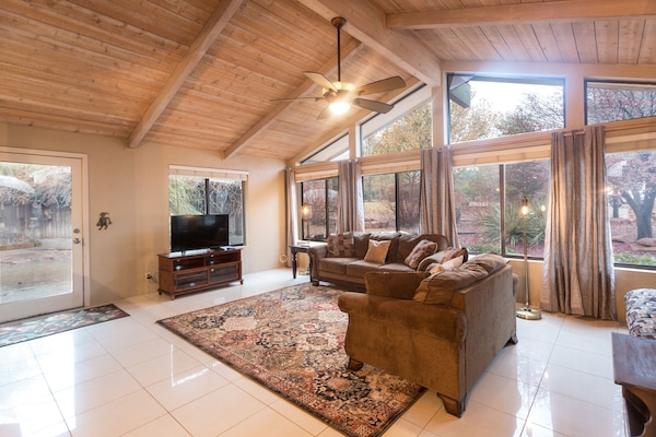 Smart TV, books, stereo