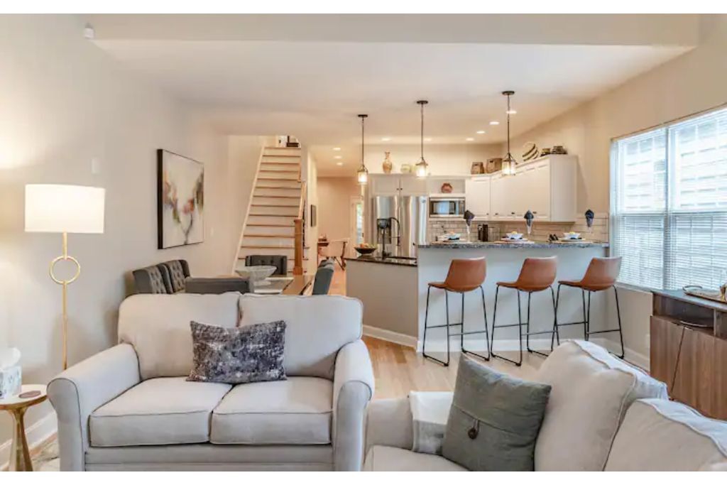 Affordable Luxury in Louisville - All King Beds!