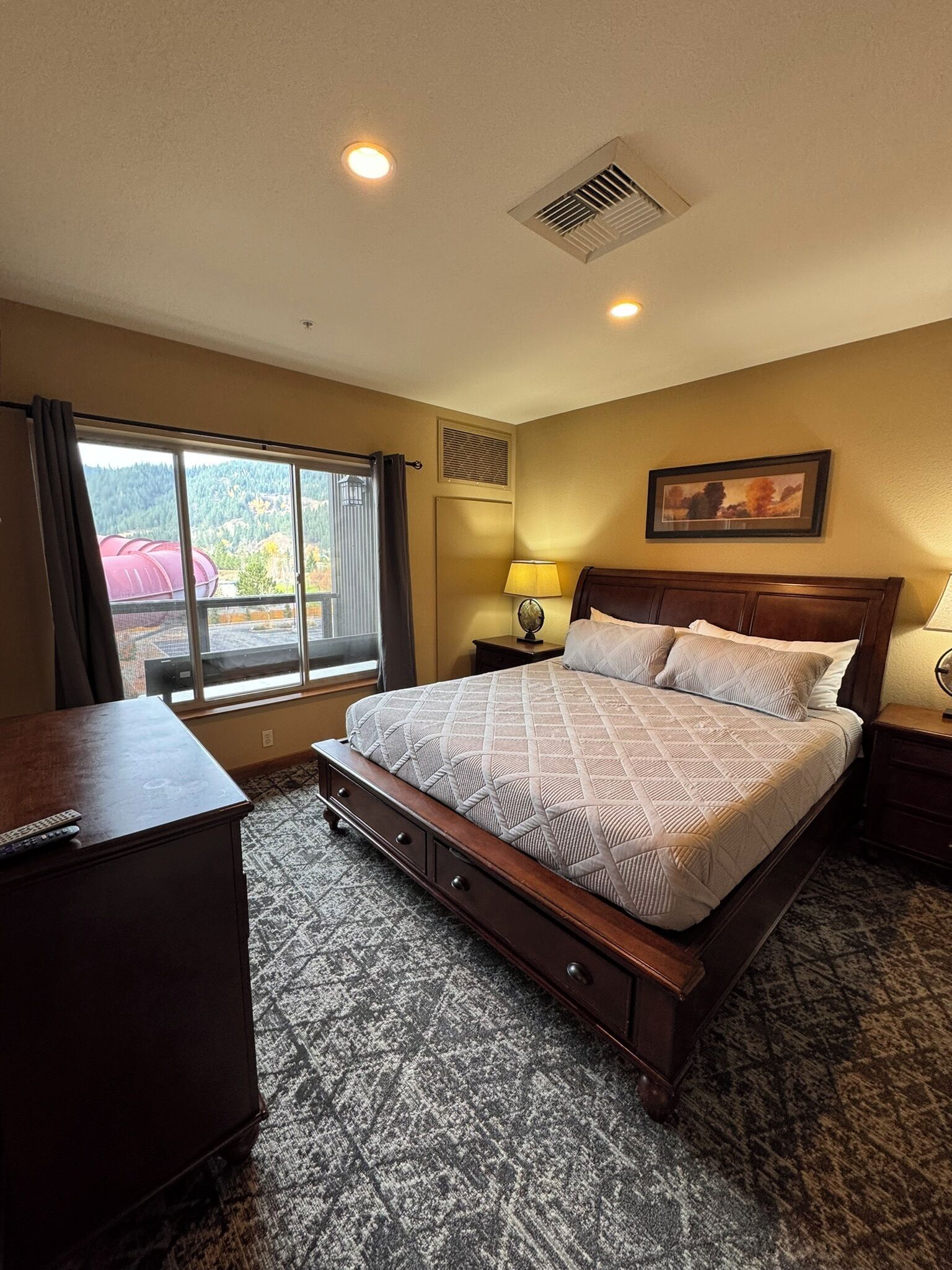 2 habitaciones, wifi gratis y ropa de cama 